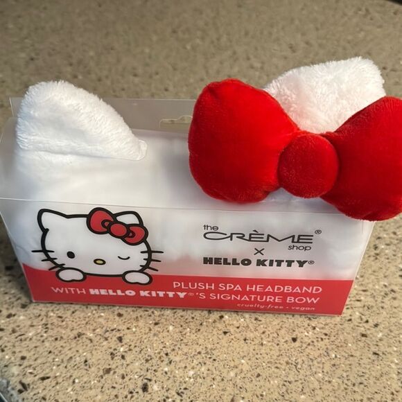 The Crème Shop x Hello Kitty Plush Spa Headband - Picture 1 of 5